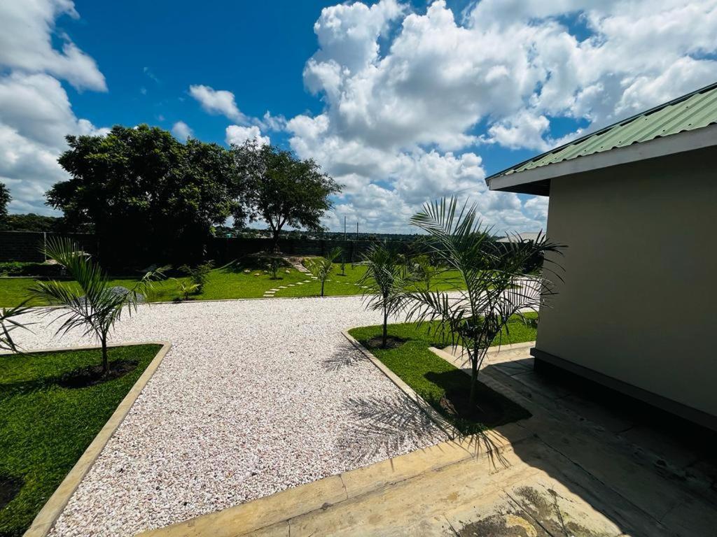 Elisheva Apartment Ndola Exterior photo